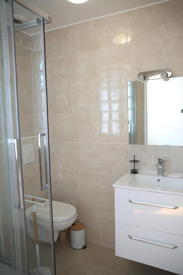 Croix Blanche - Le Logis Appartement Tournan-en-Brie Buitenkant foto